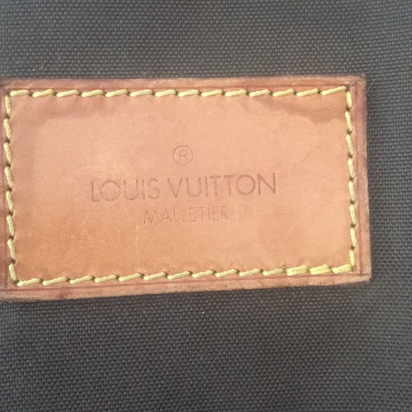 Louis Vuitton Garment Bag - Picture 4 of 8